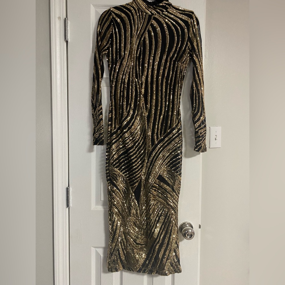 Black and Gold sequins bodycon midi dress — long sleeves and high neck